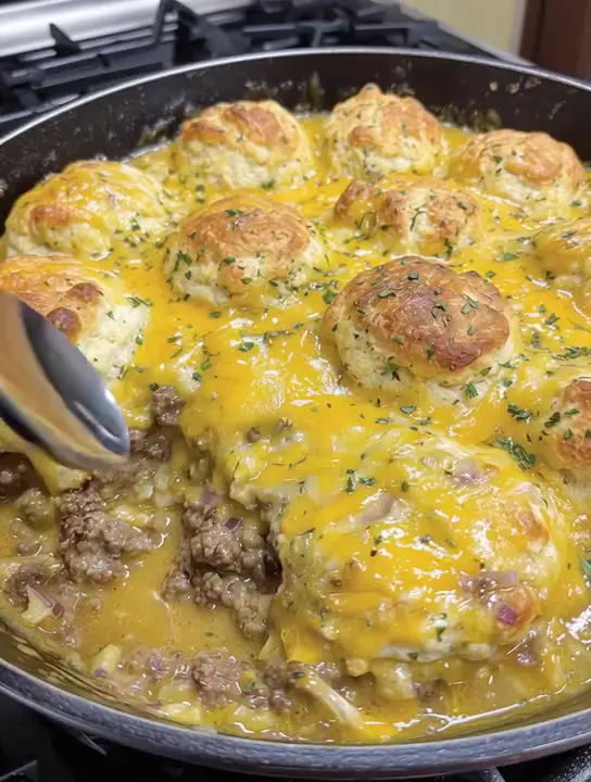 Cheddar Bay Hamburger Casserole