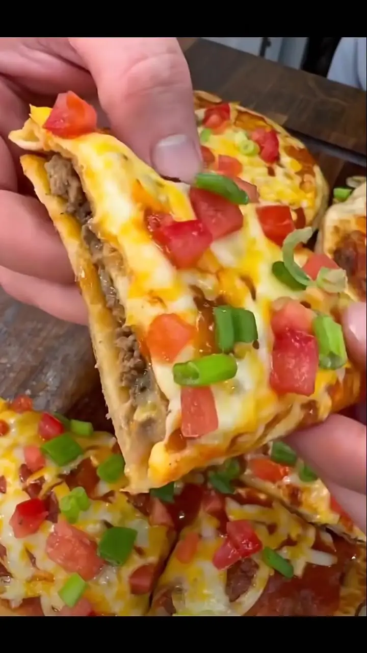 TACO BELL MEXICAN PIZZA