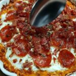 CHEESY BAKED PIZZA DIP