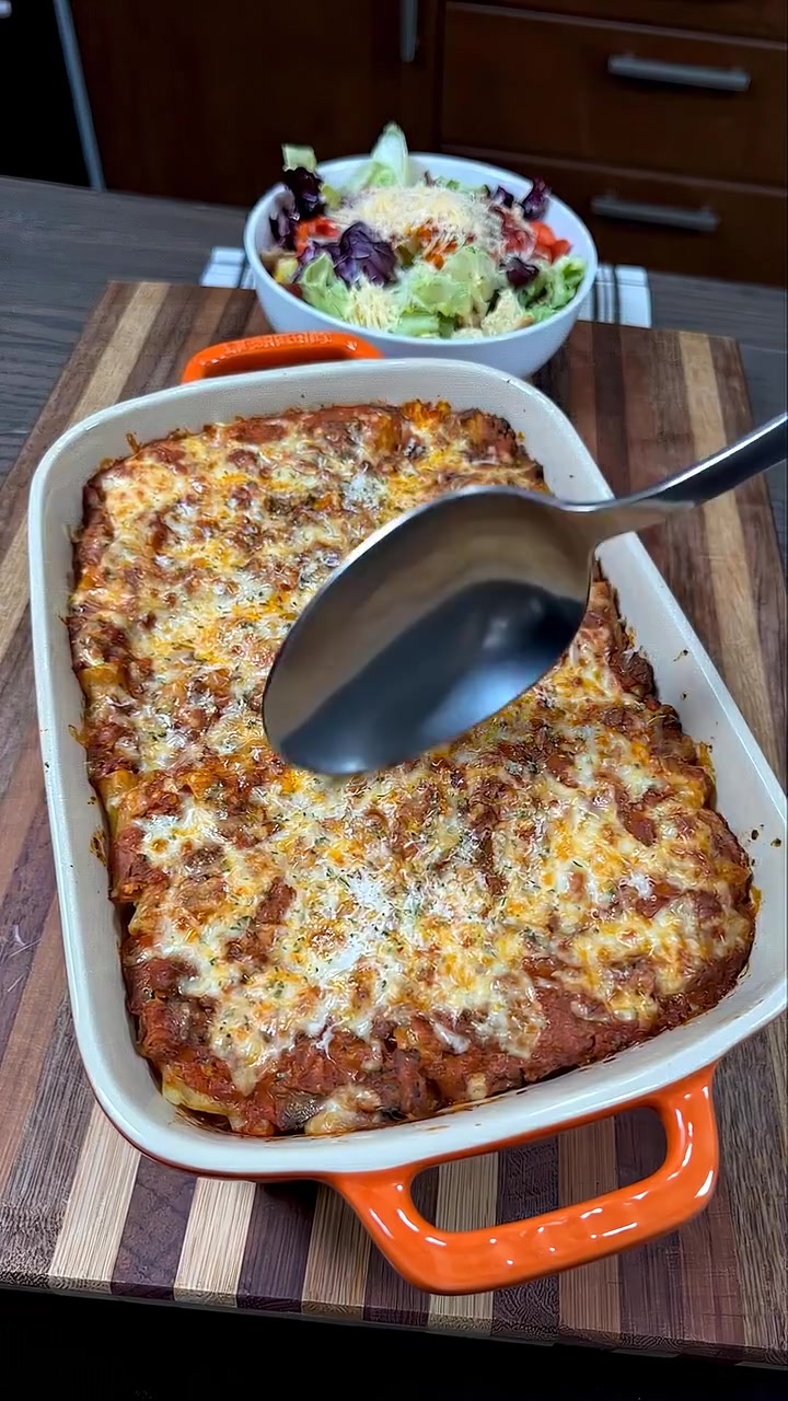 CHEESY BAKED RIGATONI PASTA