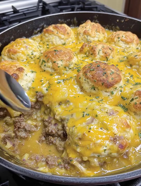 Cheddar Bay Hamburger Casserole