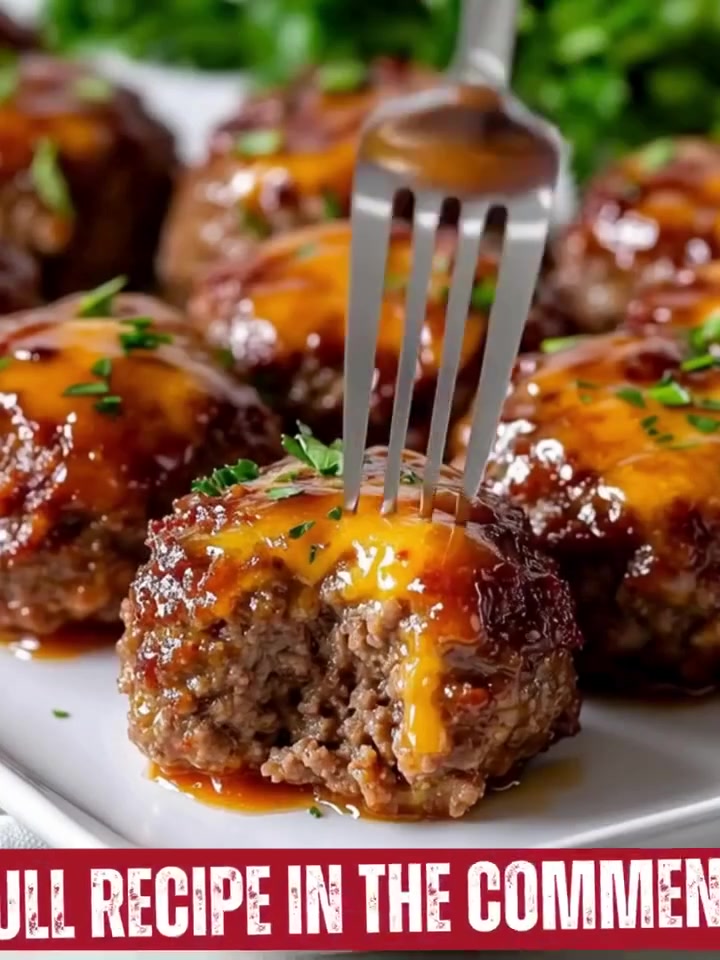 Cheesy Stuffed Meatloaf Bites