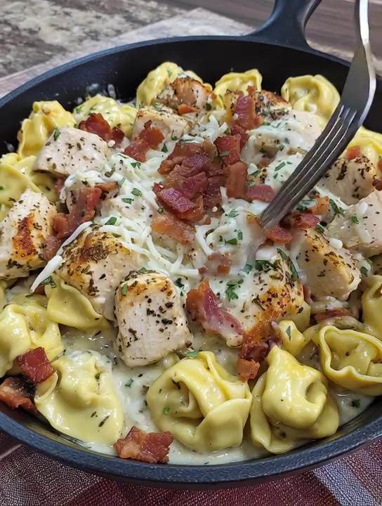 Chicken Alfredo Tortellini Bake